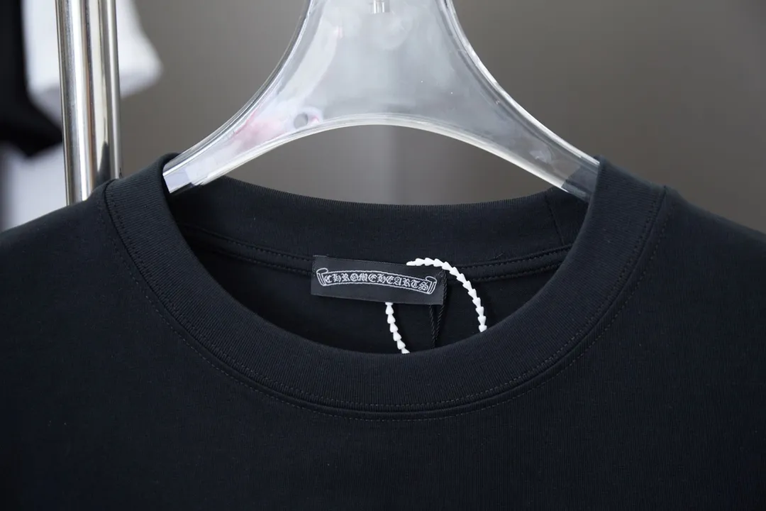 🅿️200 Chrome Hearte 25SS early spring new model, hot diamond short sleeves, light luxury, essential item for daily commuting for men and women, correct version, welcome to compare, detailed features · 280 grams of 100% pure cotton double yarn jersey fabric · Special thickened 32 pieces of double-strand 1X1 thread in the same vat custom dyeing · Imported Australian matte pearlescent diamonds · Double needle stitching and cross-stitching technology · Original main mark, washed tag, brand moisture-proof paper packaging Color: black/white/grey Size: S/M/L/XL